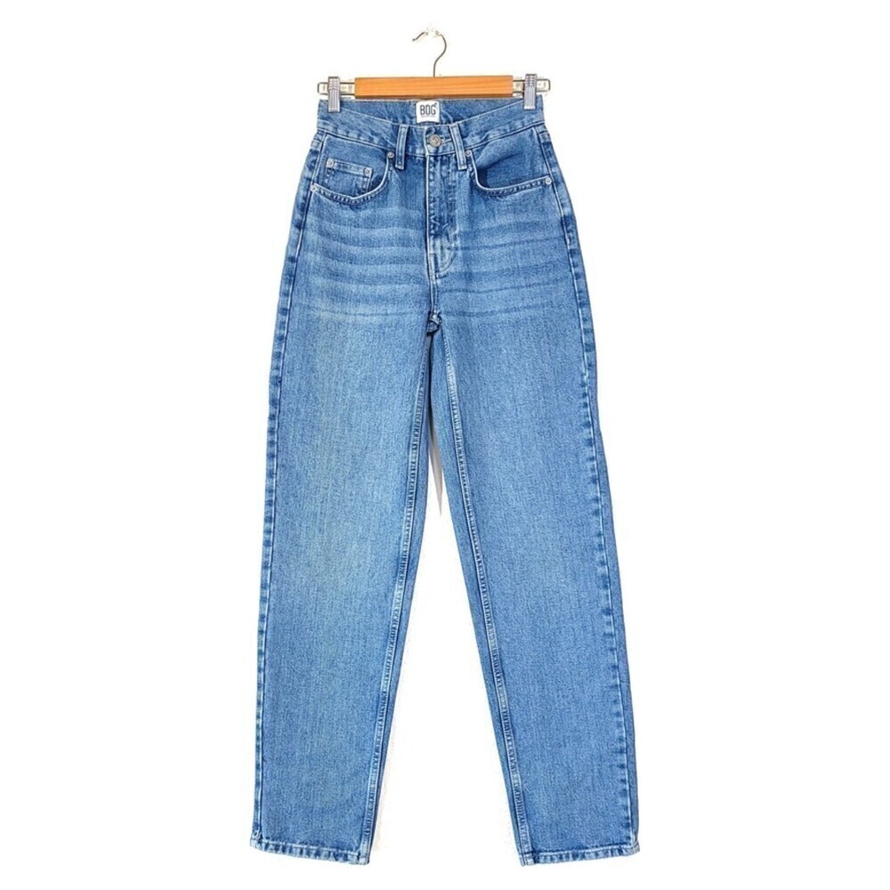 NEW Urban Outfitters BDG 90s Mom High Rise Baggy Straight Jeans Blue Barrel 24